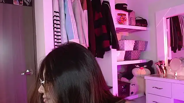 Snapshot of _Camilaaa_ chatting on 09.10.25  Camilaaa  online show from 09.10.25