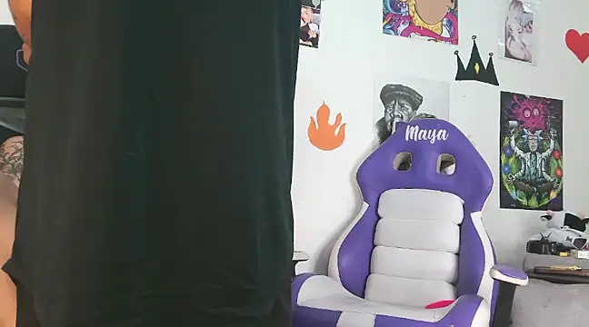 Snapshot of aron_love_maya chatting on 03.06.25 aron love maya online show from 03.06.25