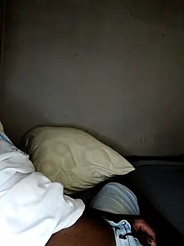 Snapshot of menzix96 chatting on 11.13.25 menzix96 online show from 11.13.25