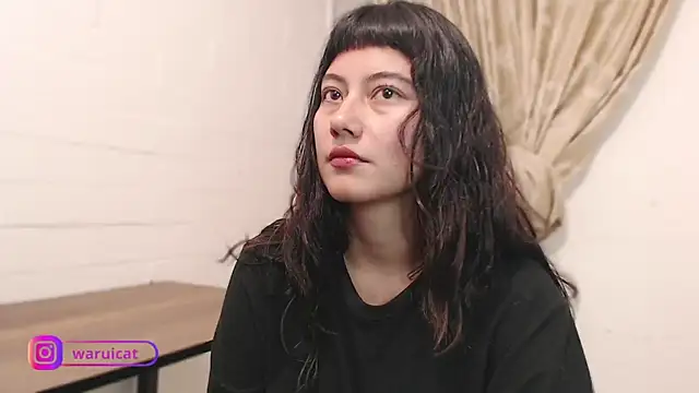 Snapshot of Laury_uri chatting on 02.12.26 Laury uri online show from 02.12.26