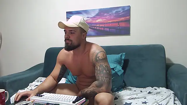 Snapshot of Tiberius_hunk chatting on 09.24.25 Tiberius hunk online show from 09.24.25