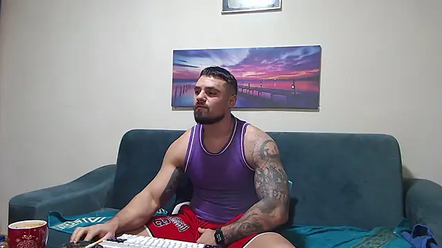 Snapshot of Tiberius_hunk chatting on 01.10.26 Tiberius hunk online show from 01.10.26