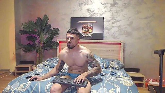 Snapshot of Tiberius_hunk chatting on 05.31.26 Tiberius hunk online show from 05.31.26