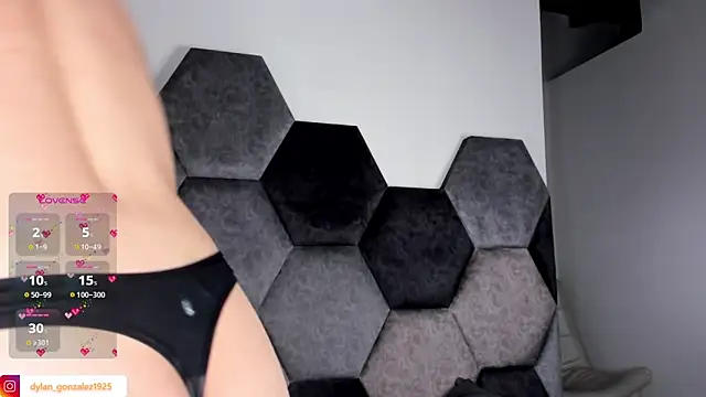 Snapshot of Dylan_Turnerr chatting on 09.21.25 Dylan Turnerr online show from 09.21.25