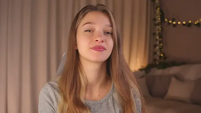 UdelaHathorne online show from 10.11.25