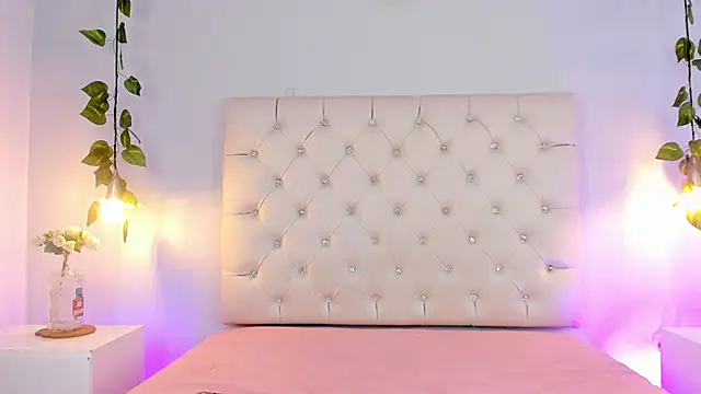 Lia Taylor1 online show from 10.09.25