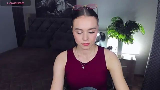 EmelyMason online show from 04.16.26