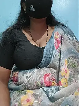 Snapshot of Sexyradha_ chatting on 06.27.26 Sexyradha online show from 06.27.26