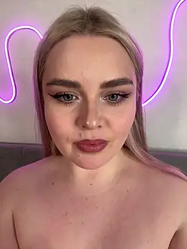 April Vancee online show from 03.14.25