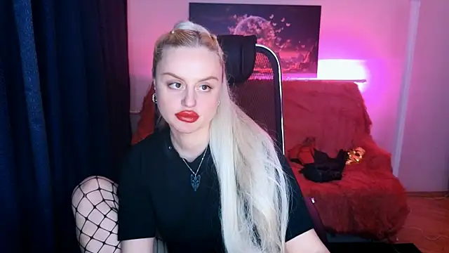 Miss Alice Silver online show from 03.18.25