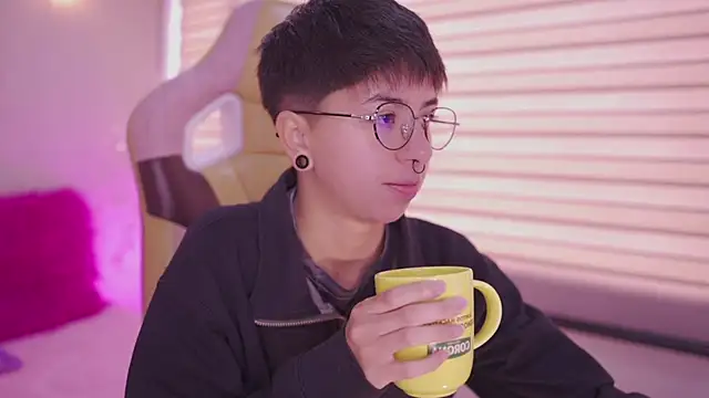 tommy blue online show from 04.20.26