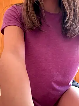 Snapshot of floooohv chatting on 10.11.25 floooohv online show from 10.11.25