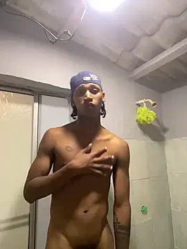 Snapshot of kyle_ivo00 chatting on 03.16.25 kyle ivo00 online show from 03.16.25