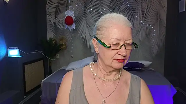 Maya Mayflower online show from 03.13.25