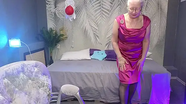 Maya Mayflower online show from 03.17.25