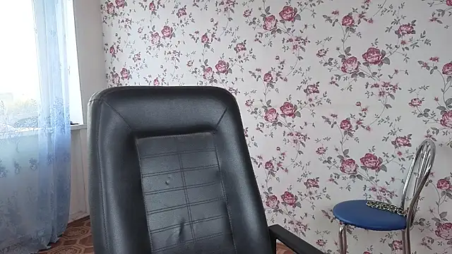 Maya Mayflower online show from 09.19.25