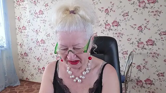 Maya Mayflower online show from 09.23.25