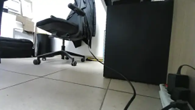 Snapshot of GM51-1988 chatting on 10.27.25 GM51-1988 online show from 10.27.25