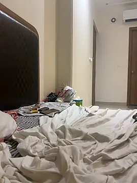 Snapshot of Randomrahulpillu chatting on 11.13.25 Randomrahulpillu online show from 11.13.25