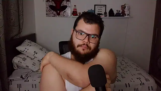 Snapshot of Edmund98 chatting on 12.20.25 Edmund98 online show from 12.20.25