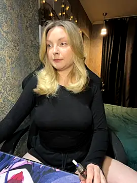 Lina ly online show from 10.30.25