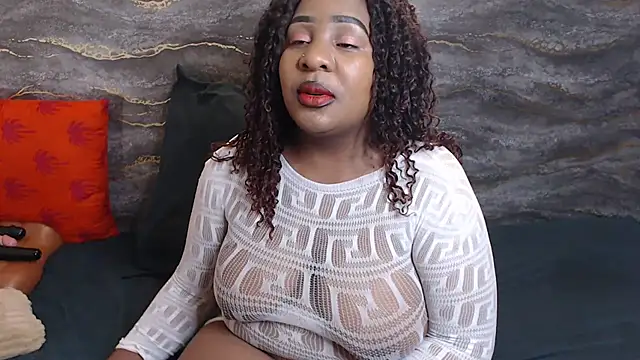 Snapshot of SexcCoCoxxxx chatting on 06.20.26 SexcCoCoxxxx online show from 06.20.26