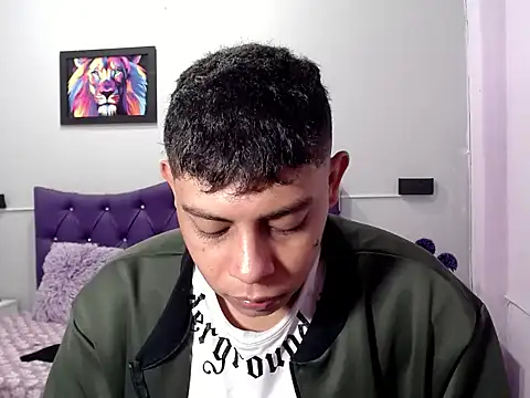Alejandroo 22 online show from 10.22.25