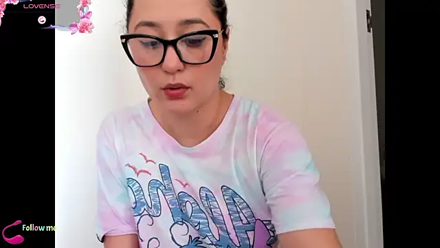 Snapshot of Shaday_sm1th chatting on 03.13.26 Shaday sm1th online show from 03.13.26