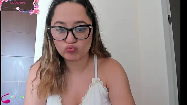 Snapshot of Shaday_sm1th chatting on 03.26.26 Shaday sm1th online show from 03.26.26