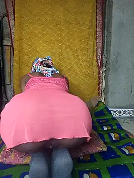 Cutesoma01 online show from 11.28.25