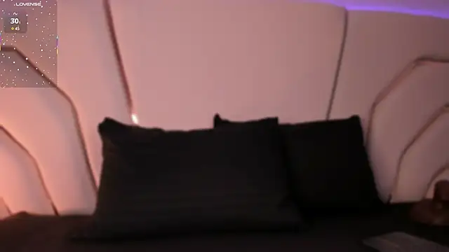 Snapshot of Violeta-Marquez chatting on 06.03.26 Violeta-Marquez online show from 06.03.26