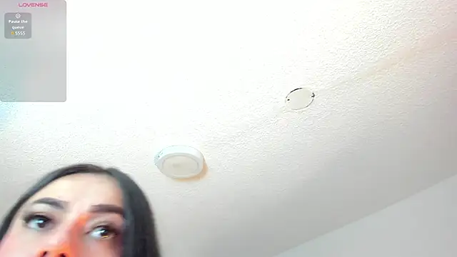 Snapshot of Cristal_Velle chatting on 05.19.26 Cristal Velle online show from 05.19.26
