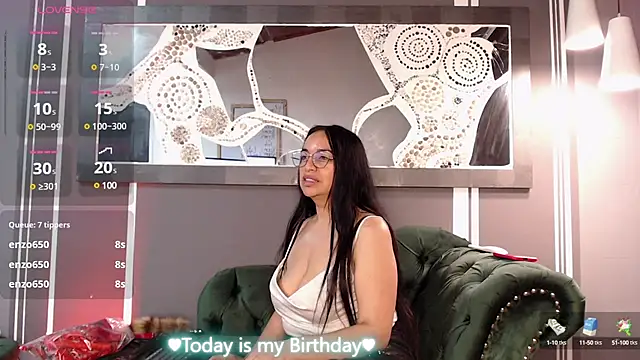 Snapshot of Chanel_milff_ chatting on 03.17.25 Chanel milff online show from 03.17.25