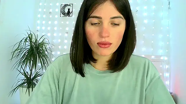 neferutt online show from 11.25.25