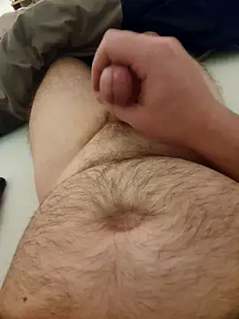 Snapshot of Littleshyguy chatting on 11.06.25 Littleshyguy online show from 11.06.25