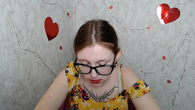 Snapshot of _MiraGold_ chatting on 03.07.25 MiraGold online show from 03.07.25