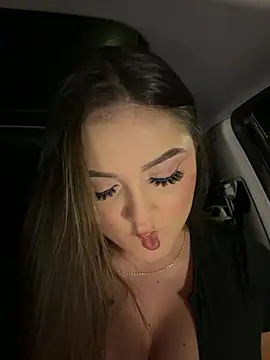 IvyJonesX online show from 04.04.26