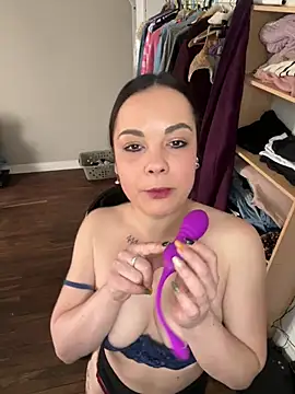 Biana Fernan online show from 03.15.25