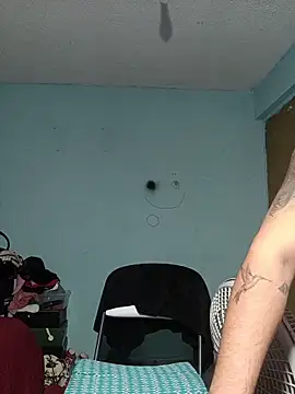 Snapshot of DocPepino chatting on 05.19.26 DocPepino online show from 05.19.26