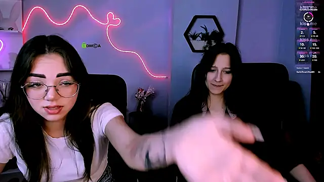 kiki swan online show from 02.03.26