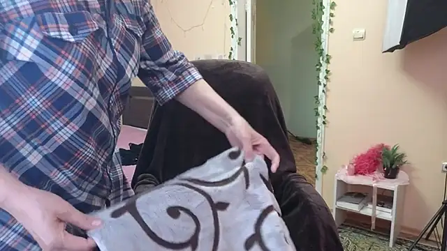 Wane Witch online show from 04.12.26