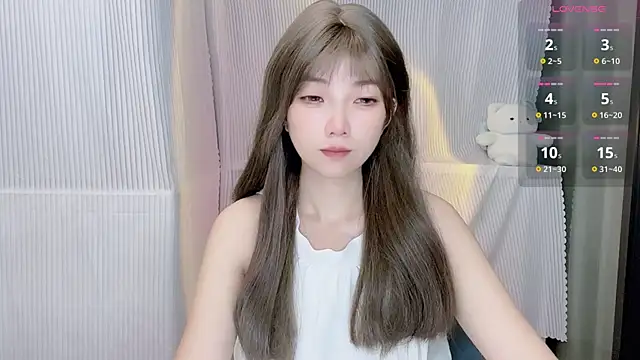 Snapshot of Evelyn-168 chatting on 10.09.25 Evelyn-168 online show from 10.09.25