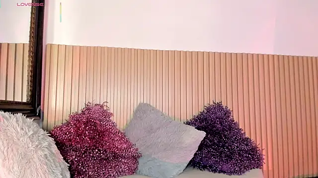 Snapshot of adalinarusell_ chatting on 03.17.26 adalinarusell online show from 03.17.26