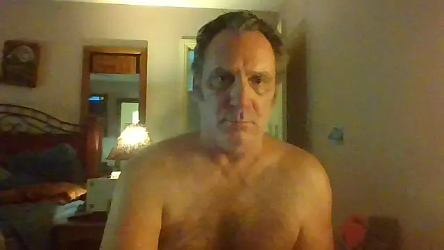 Snapshot of HunkofRock chatting on 05.30.26 HunkofRock online show from 05.30.26
