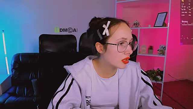 mona cloud online show from 11.27.25