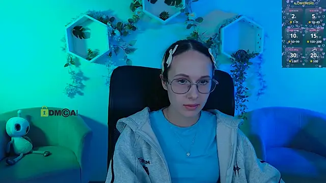 Snapshot of mona_cloud chatting on 06.19.26 mona cloud online show from 06.19.26