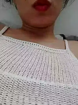 Snapshot of saraaxx1 chatting on 07.05.26 saraaxx1 online show from 07.05.26