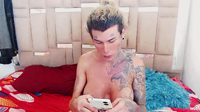 Snapshot of ana_tsxxx chatting on 09.28.25 ana tsxxx online show from 09.28.25