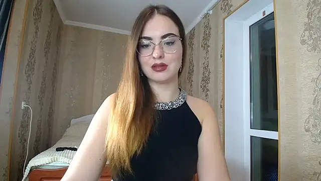Leila Kissyu online show from 10.30.25
