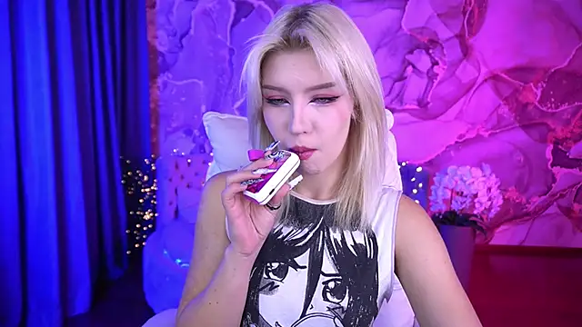 SelenaIris online show from 10.08.25